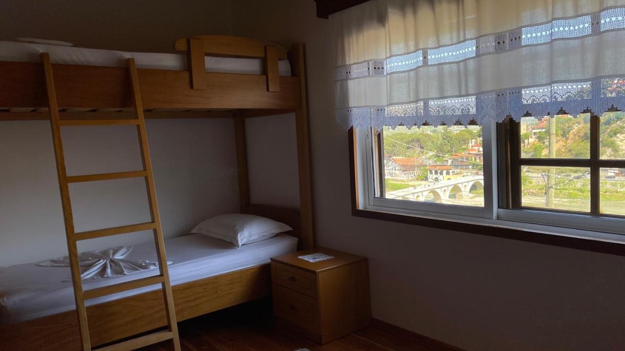 Ana Rest House Hostel Berat Bagian luar foto