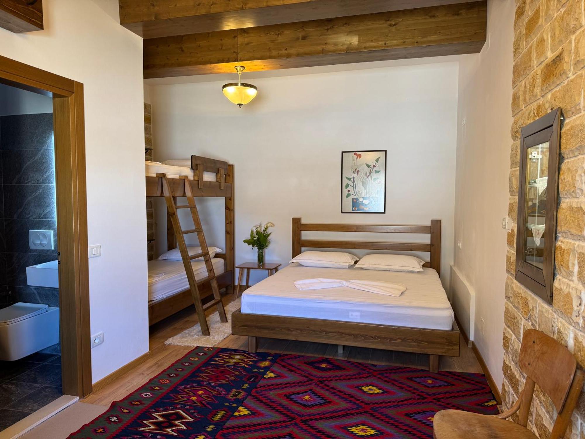 Ana Rest House Hostel Berat Bagian luar foto